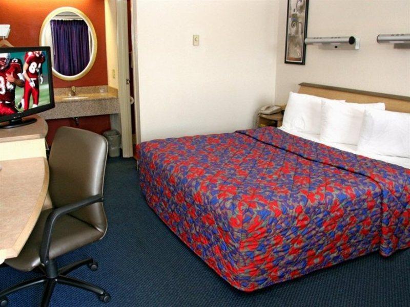 Red Roof Inn Plus+ Philadelphia Airport Essington Zimmer foto